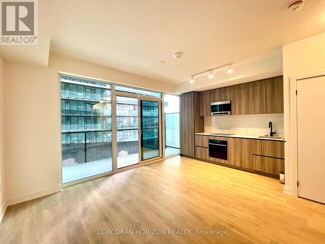 Photo du bâtiment - 127 Broadway Ave
