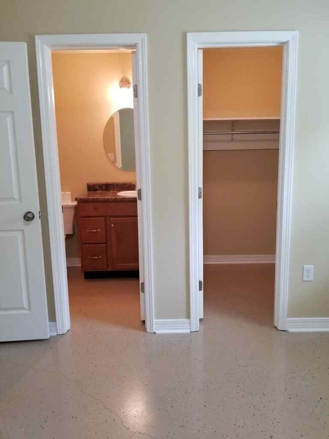 Building Photo - Country Rental on 1.59 Acres – Privacy & Space in Lucedale