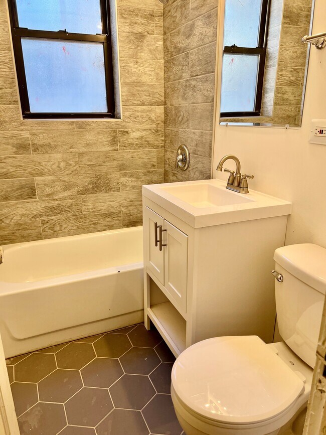 Foto del edificio - 3159 N Hudson Ave