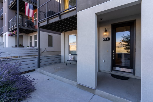 Photo - 10833 S Lake Run Rd Townhome