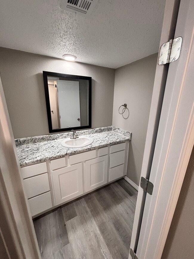 Building Photo - Foxcroft Apartments