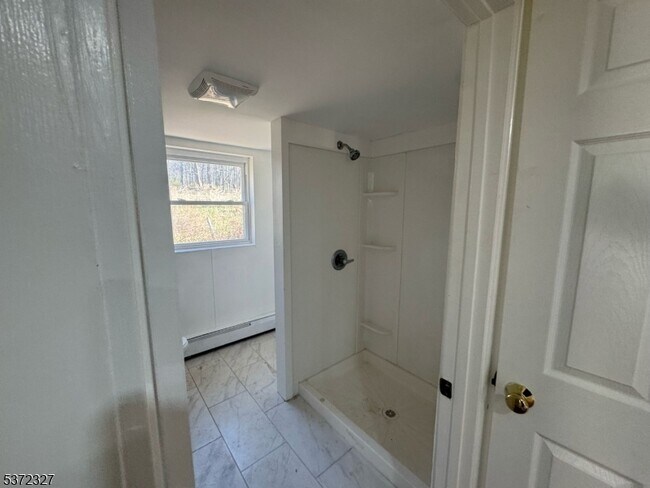 Foto del edificio - 22 Spring Ln