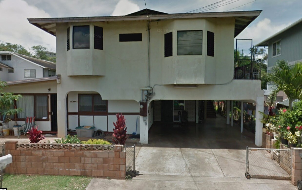 front - 94-542 Awamoi St