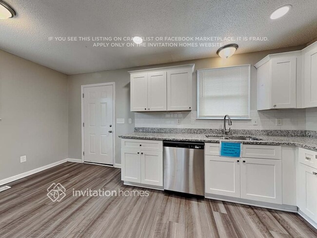 Building Photo - 208 Ferncliff Dr