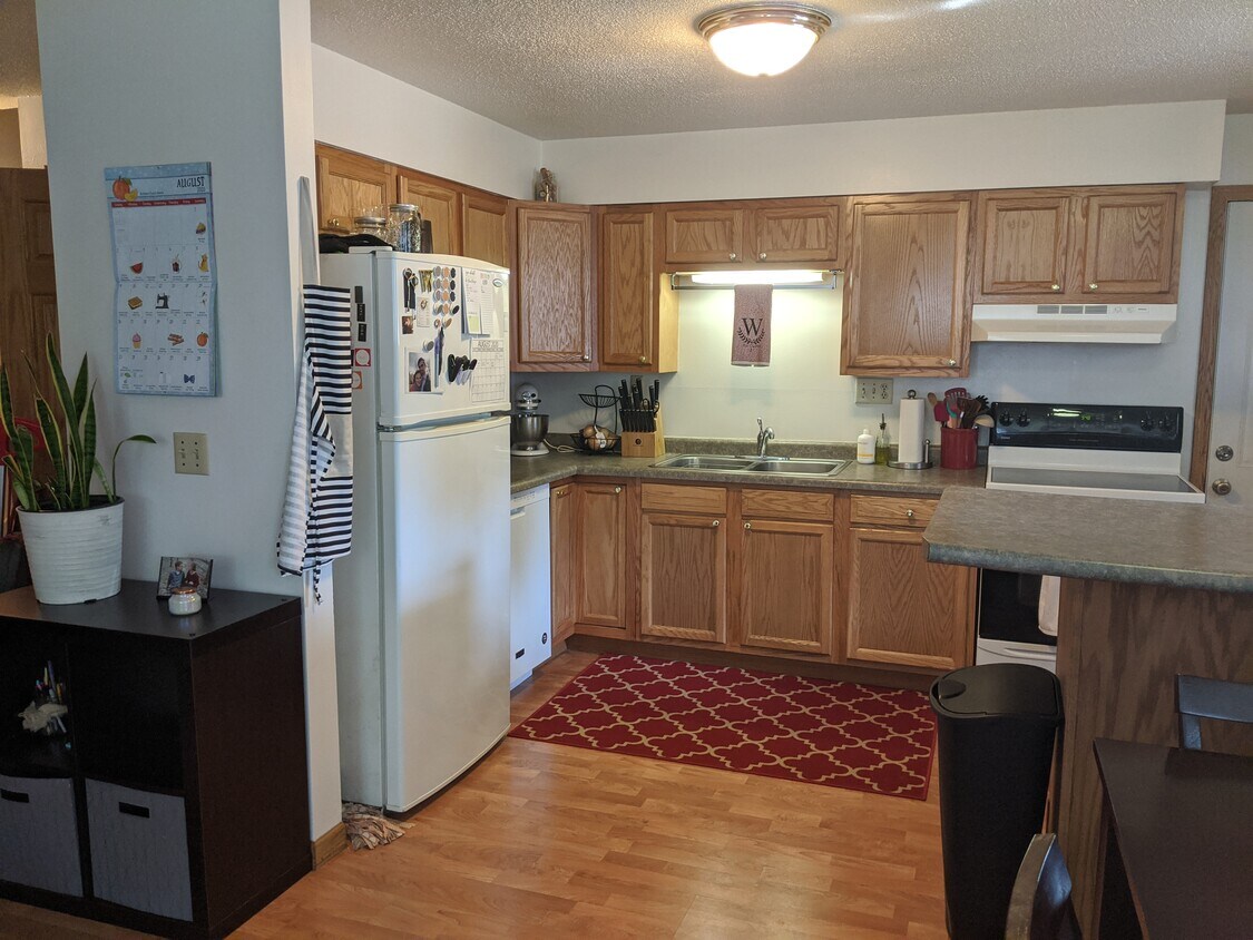 Kitchen - 1014 10th Ave N
