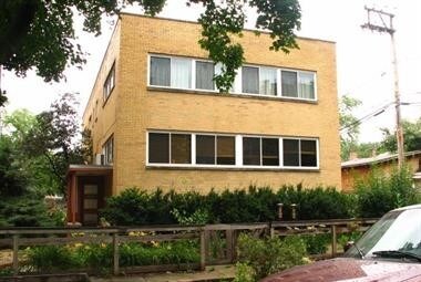 Primary Photo - 2614 W Greenleaf Ave