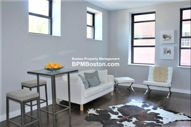 Foto del edificio - Gorgeous 3 bed 2 bath