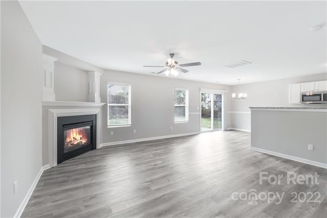 Building Photo - 8231 Thornhaven Ct