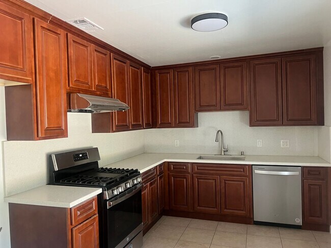 Foto del edificio - 2257 Fruitridge Rd