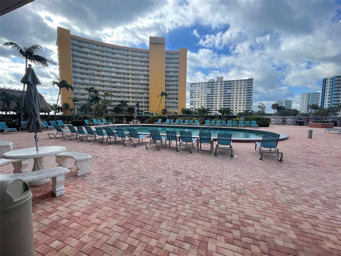 405 N Ocean Blvd Unit 1727, Pompano Beach, FL 33062 Condo for Rent in