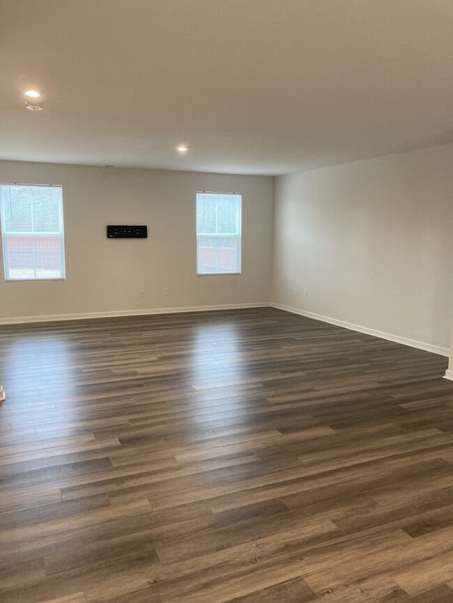 Foto del edificio - 5 Bedroom 2.5 Bathroom House