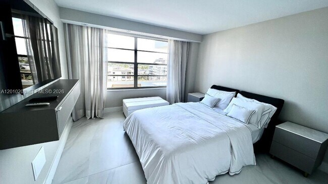 Foto del edificio - 155 Ocean Ln Dr