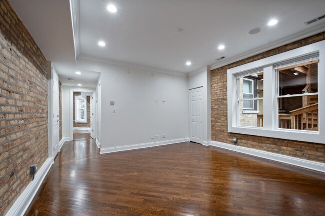 Foto del edificio - 2822 W Arthur Ave