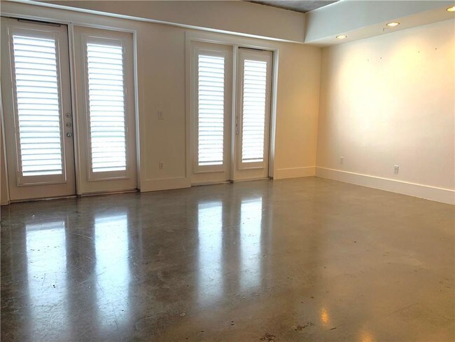 Building Photo - 5055 Addison Cir