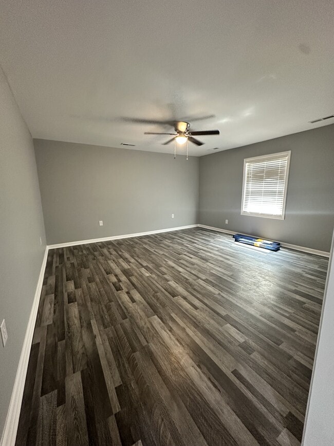 Foto del edificio - 208 E 17th St