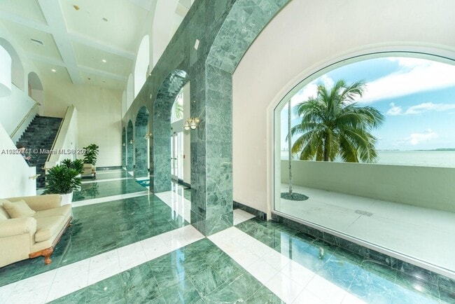 Building Photo - 800 Claughton Island Dr