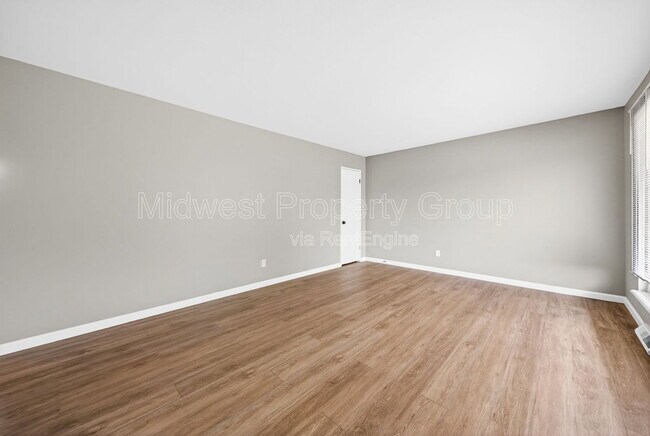 Building Photo - 1810 Swallow Ln