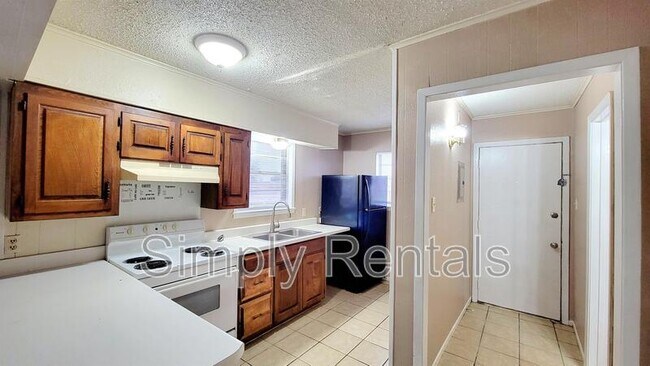 Foto del edificio - 400 Bill Bradford Rd