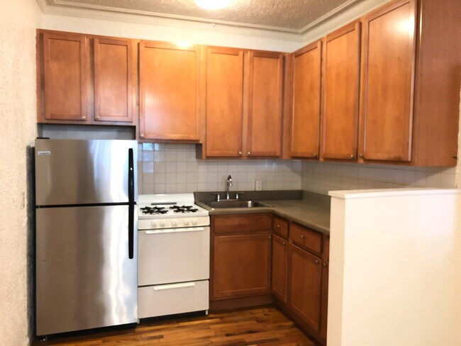 Foto del edificio - 4440 N Wolcott Ave