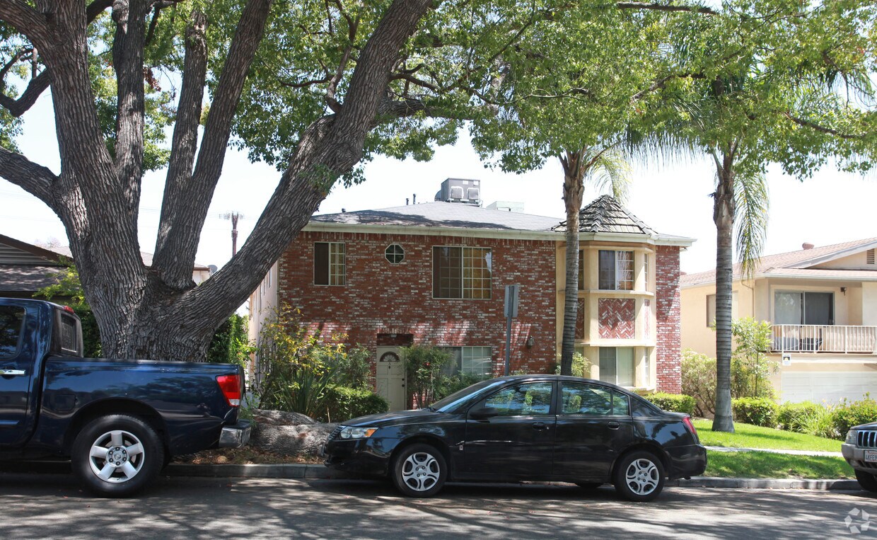 Foto del edificio - 734 E Tujunga Ave