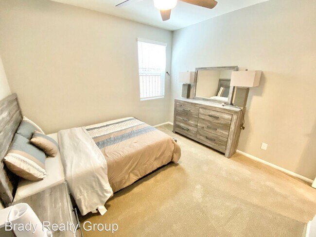 Building Photo - 4 br, 3 bath House - 5676 Autumn Cliffs Way
