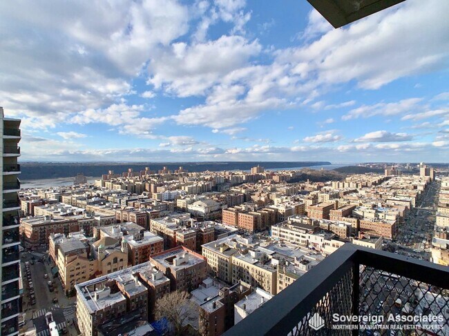 Foto del edificio - 1370 Saint Nicholas Avenue