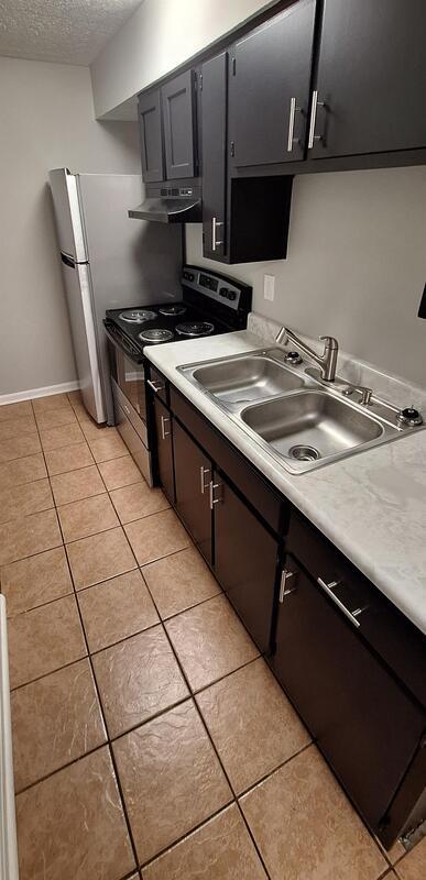 Foto principal - 678 Knox Blvd