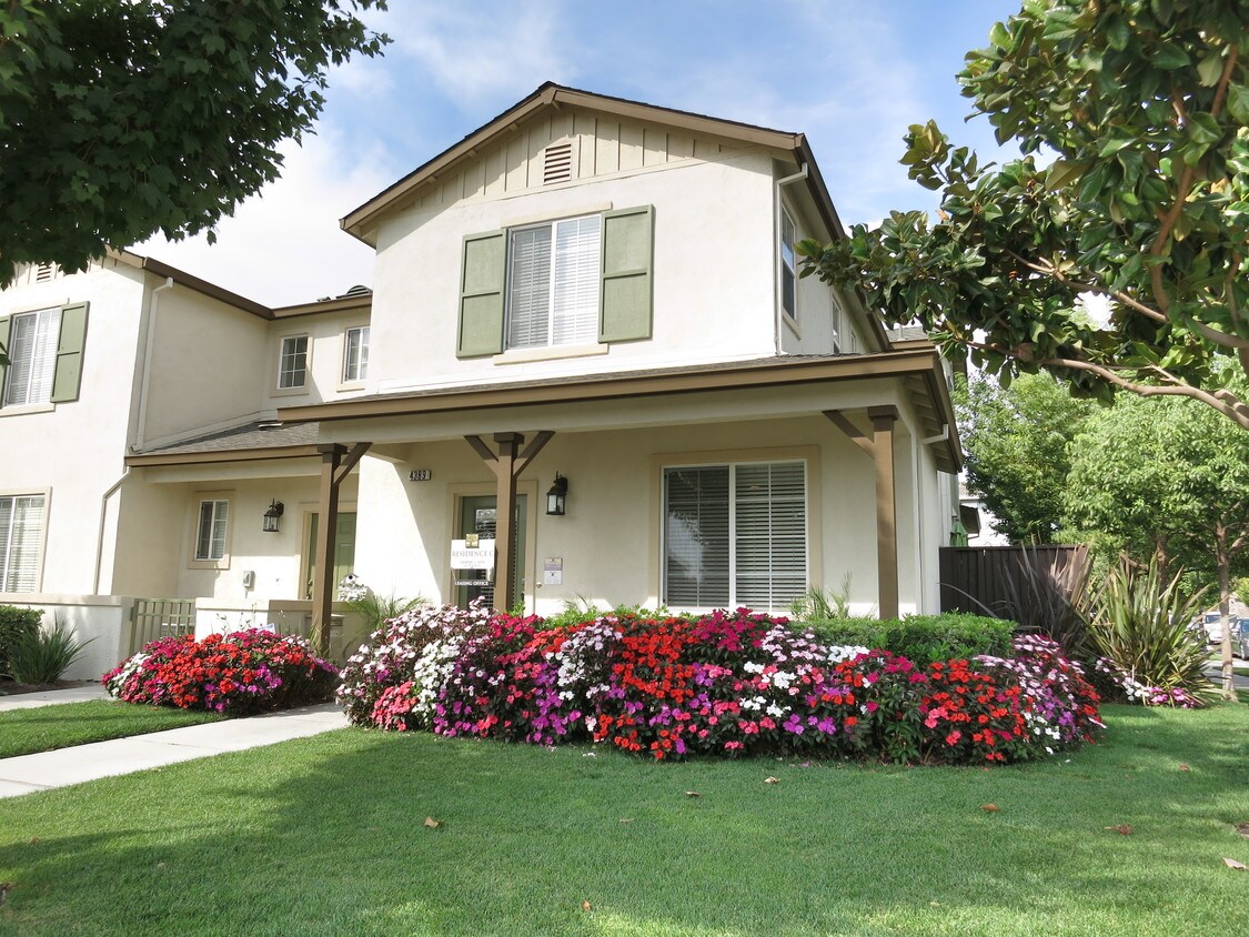 Oficina de arrendamiento - Tapestry at Silverwood