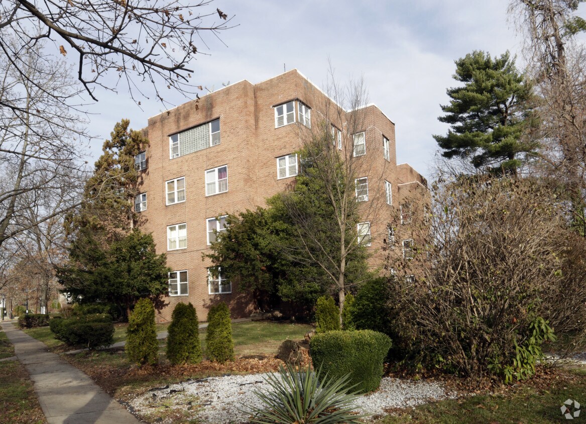 Primary Photo - 905-919 Park Ave