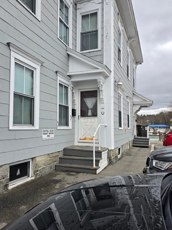 Building Photo - 5 1/2 Central Square