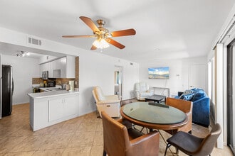 Building Photo - 351 N Hermosa Dr