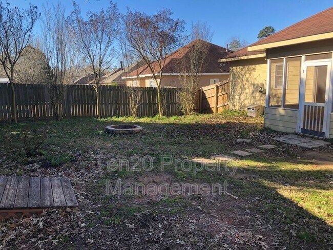 Foto del edificio - 6028 N Pointe Dr