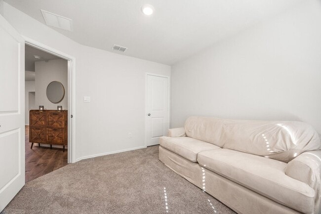 Foto del edificio - Lease Home in Comal County is Ready for Im...