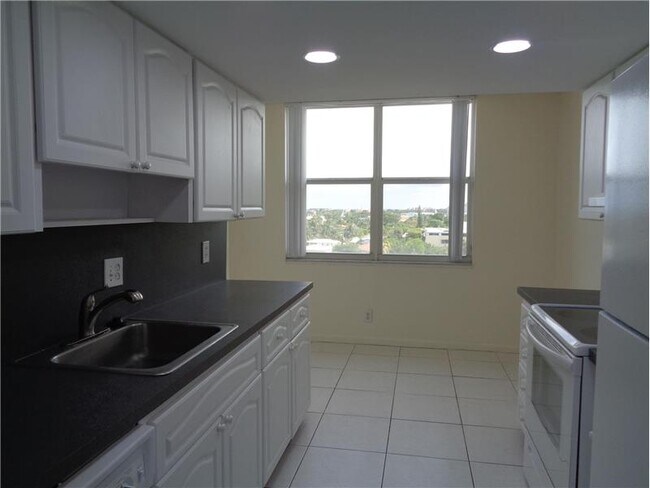 Foto del edificio - 3210 SE 10th St