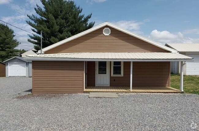 Building Photo - 8840 PA-405