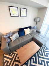 Building Photo - 530 Front St W