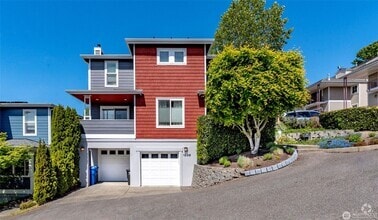 Building Photo - 1858 S Bennett Dr