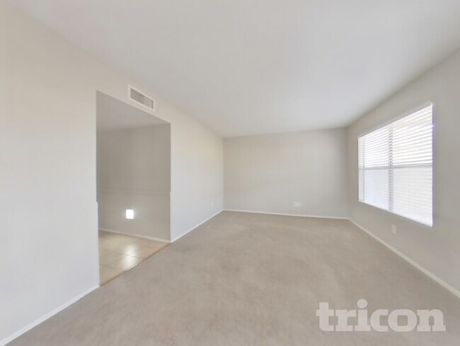 Foto del edificio - 1406 E Kerry Ln