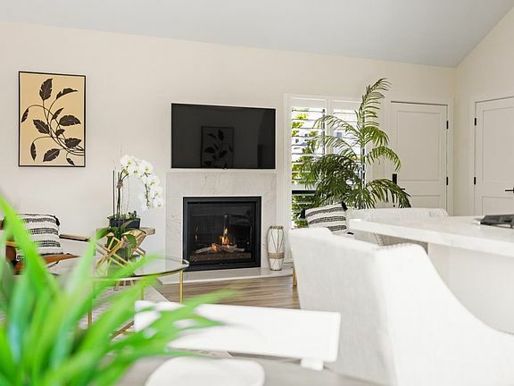 Foto del edificio - 4000 Rio Rd