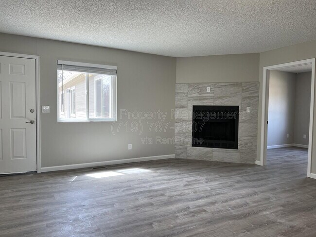 Foto del edificio - 2458 E Willamette Ave