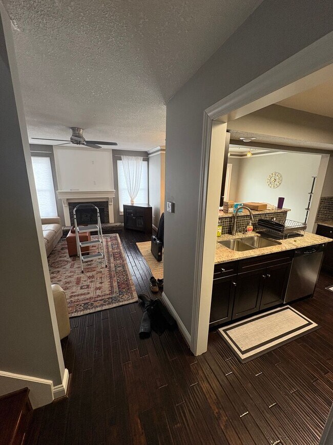 Foto del edificio - Price Drop!! Overland Park MidTerm or LongTerm Townhome 2/3-Bed, 3.5-Bath w/ GYM!! - Furnished or...