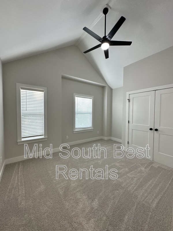 Building Photo - 211 N Madison St