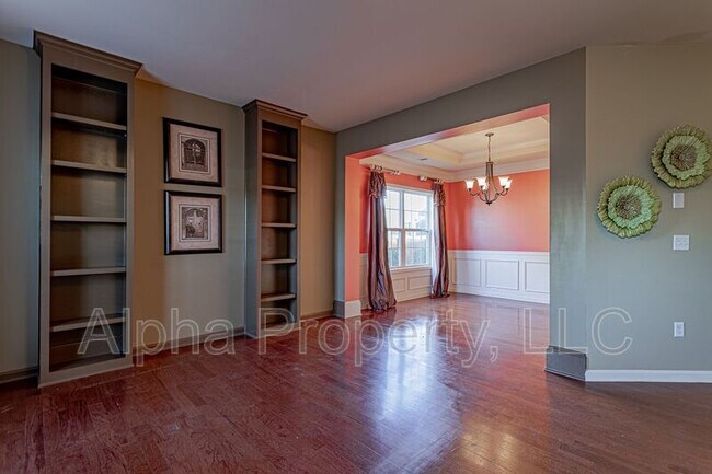 Building Photo - 100 Rivanna Ln