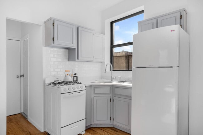 Building Photo - 308 E 118th St