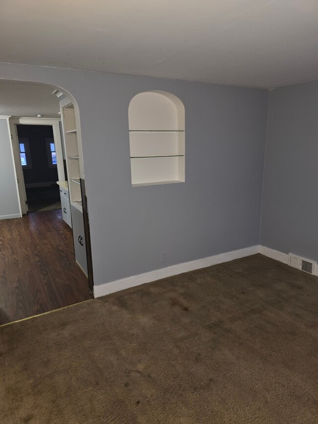 Extra space - 3093 N Michigan Ave
