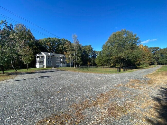 Foto del edificio - 3108 Mine Rd