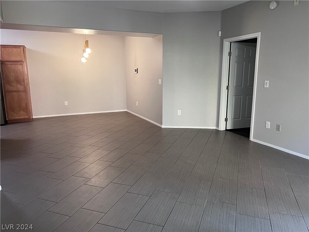 Foto principal - 2291 W Horizon Ridge Pkwy
