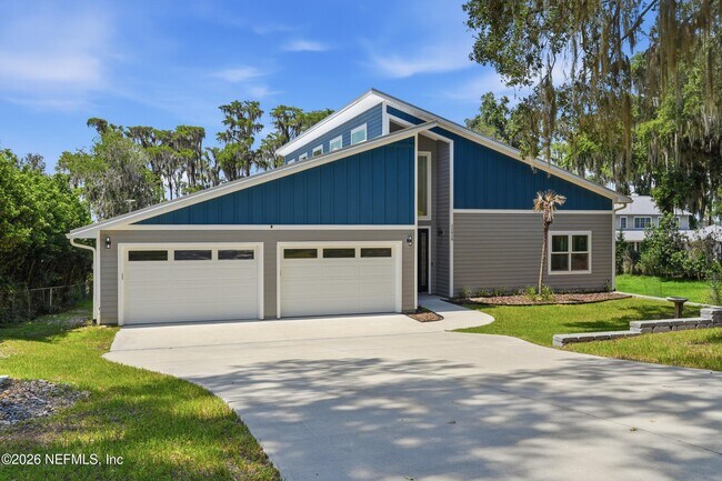 Building Photo - 22826 NE 69th Ave