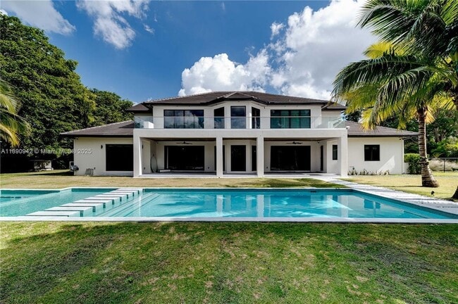Foto del edificio - 11200 SW 60th Ave