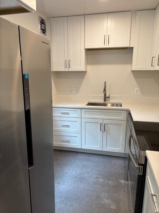 Newly renovated kitchen - 3441 S Stafford St
